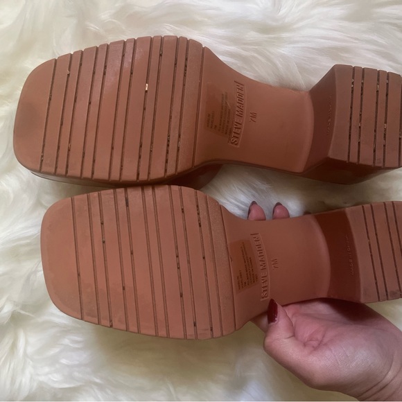 Steve Madden harlin heel sandal slides in color camel - Picture 5 of 8